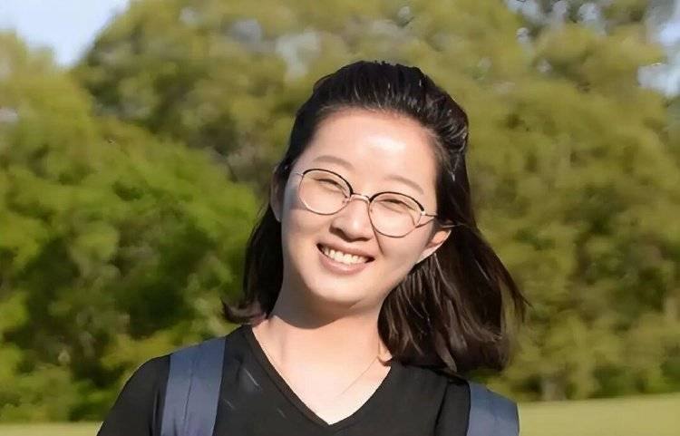 章莹颖男友国庆探望章父并协助直播<strong></p>
<p>以太坊交易平台</strong>，网友劝其早点结婚，本人回应