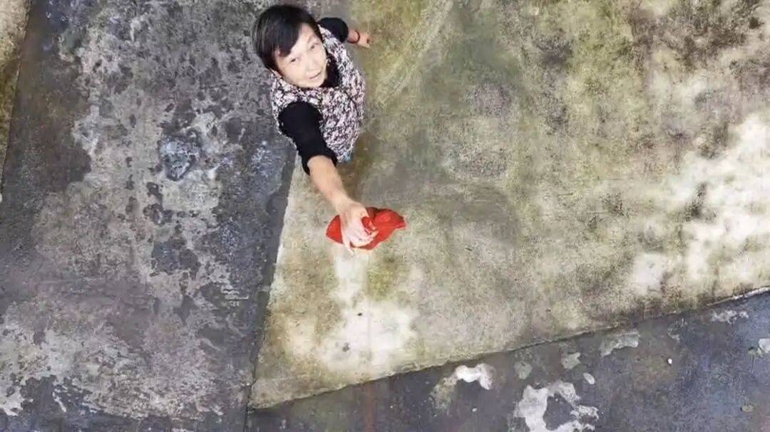 四川巴中男子宴席打包“坨子肉”<strong></p>
<p>矿机以太坊</strong>，用无人机“空投”给95岁外婆