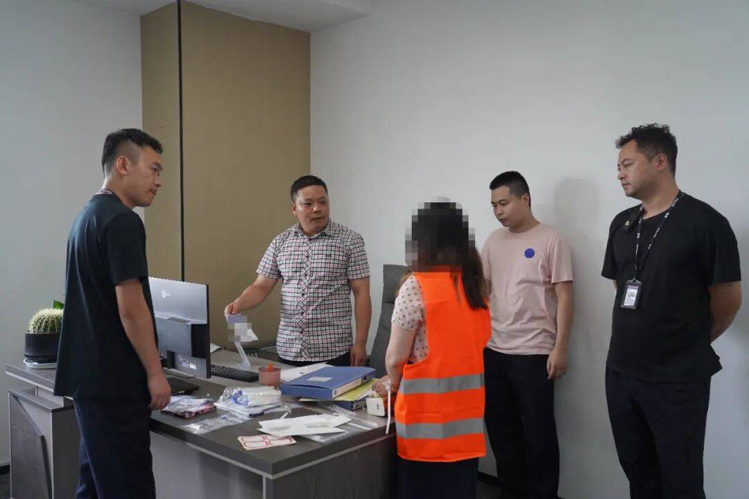 “大师”<strong></p>
<p>矿机以太坊</strong>,你算到自己今天被抓了吗?