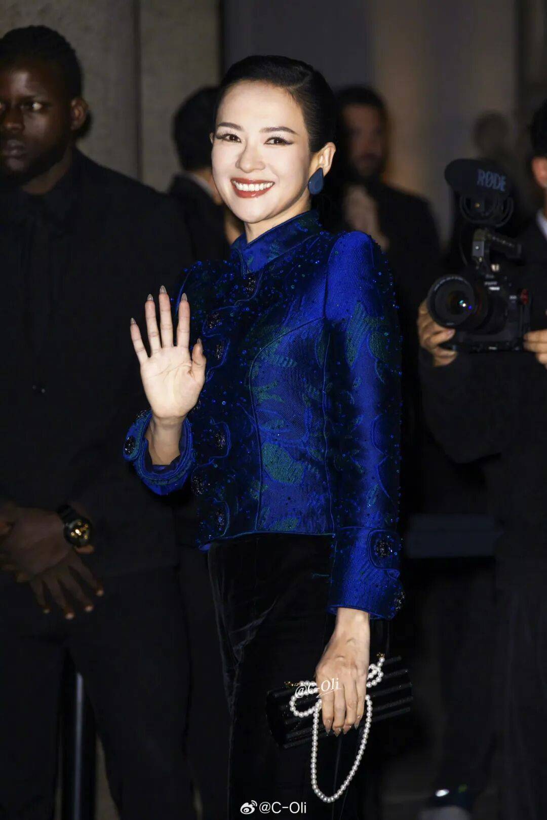 时装周上的女明星<strong></p>
<p>矿机以太坊</strong>，秋冬氛围感一键封顶！