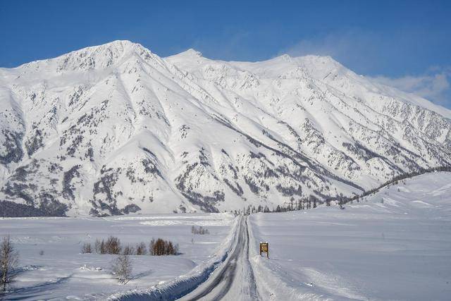 新疆喀纳斯景区遭遇降温降雪<strong></p>
<p>以太坊虚拟机</strong>,道路仍处于管制状态