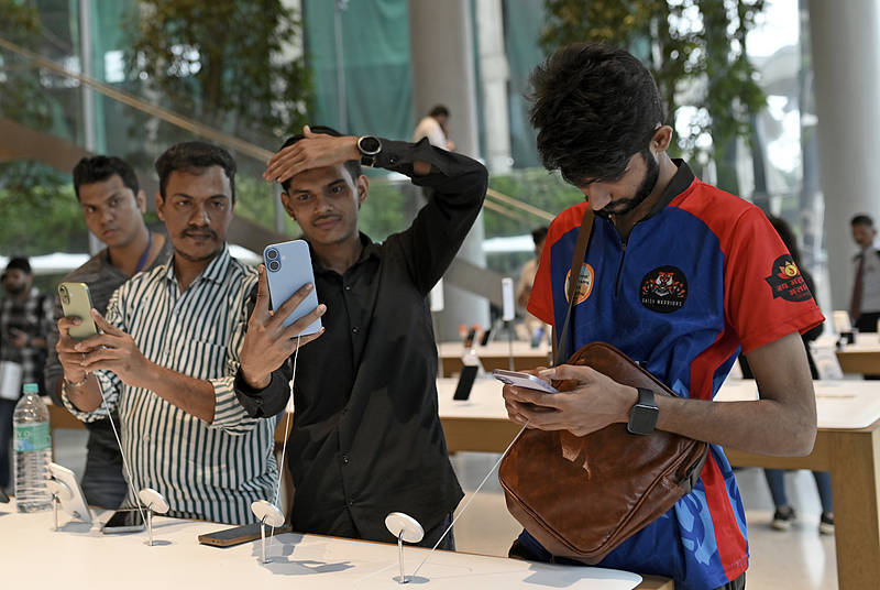 印度政府被曝正积极鼓励海外印度人回国<strong></p>
<p>以太坊虚拟机</strong>,但想让这些人从美回国绝非易事