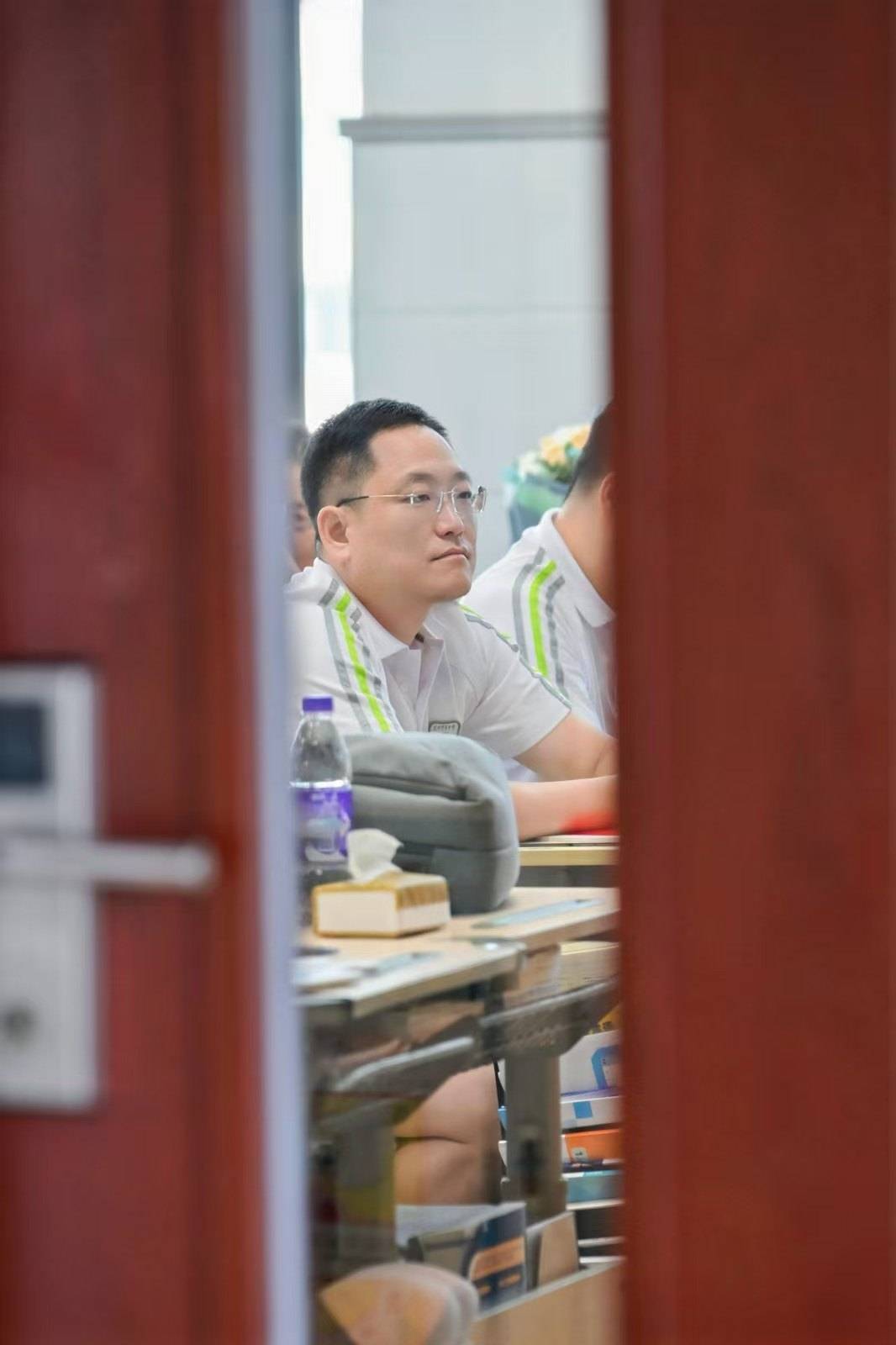 那个让老师骄傲的“调皮”班级!30年同学聚会<strong></p>
<p>以太坊投资</strong>,还伴有一封来自贵州的感谢信