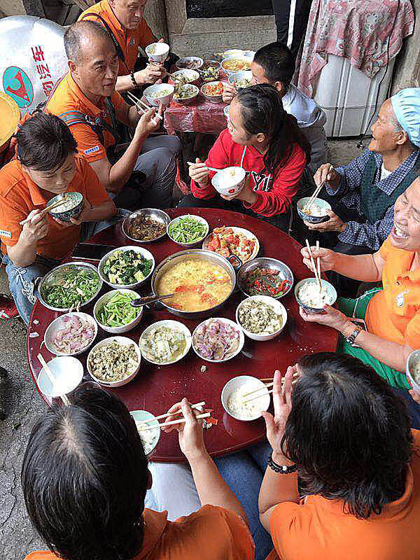 那个让老师骄傲的“调皮”班级!30年同学聚会<strong></p>
<p>以太坊投资</strong>,还伴有一封来自贵州的感谢信