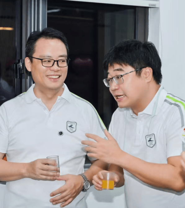 那个让老师骄傲的“调皮”班级!30年同学聚会<strong></p>
<p>以太坊投资</strong>,还伴有一封来自贵州的感谢信