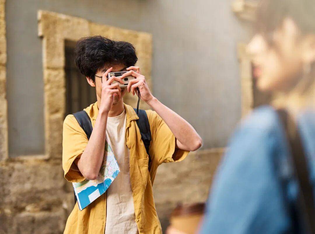 “出片式旅行”<strong></p>
<p>以太坊投资</strong>,正在毁掉当代人的假期?