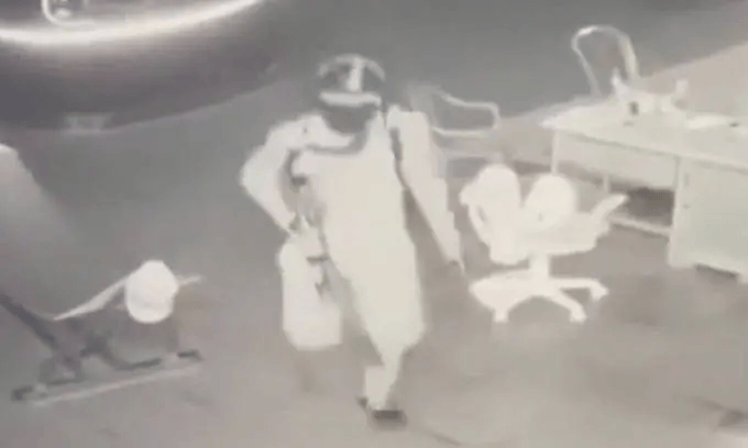 越南一家3口被枪杀<strong></p>
<p>以太坊社区</strong>，33岁男子被警方抓获，声称“为完成游戏任务”，抢走现金折合人民币140元