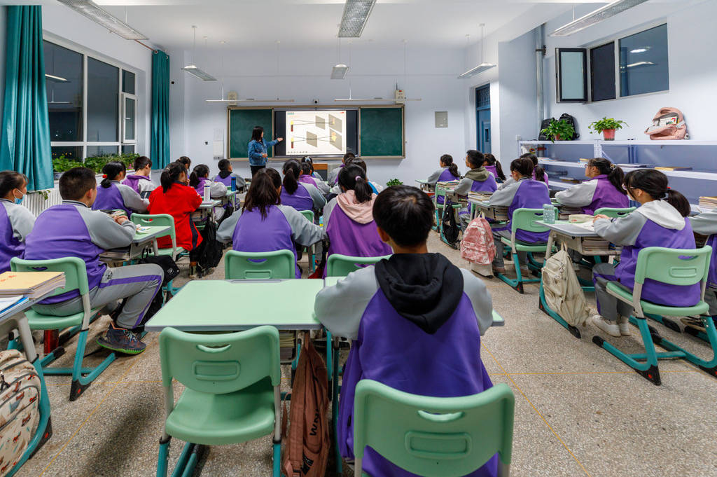 开学前接调岗电话<strong></p>
<p>以太坊社区</strong>，小学老师仓促教初中