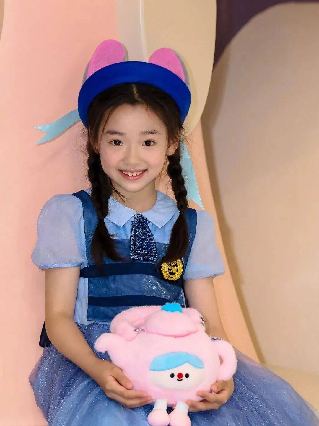 9岁小酒窝<strong></p>
<p>以太坊社区</strong>，大大方方成顶流