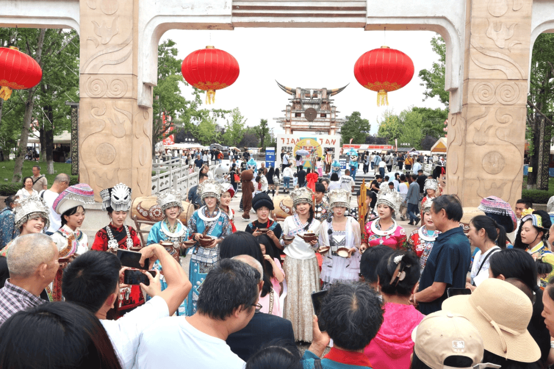 同比增长27%<strong></p>
<p>以太坊价格走势</strong>！双节假期天河潭景区接待游客超21万人次