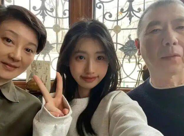 考古|冯小刚带女儿去陈思诚工作室！开个人账号还读影视专业<strong></p>
<p>以太坊价格走势</strong>，她也要“女承父业”吗？