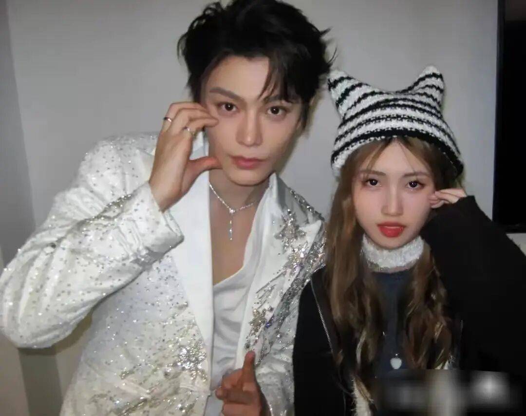 考古|冯小刚带女儿去陈思诚工作室！开个人账号还读影视专业<strong></p>
<p>以太坊价格走势</strong>，她也要“女承父业”吗？