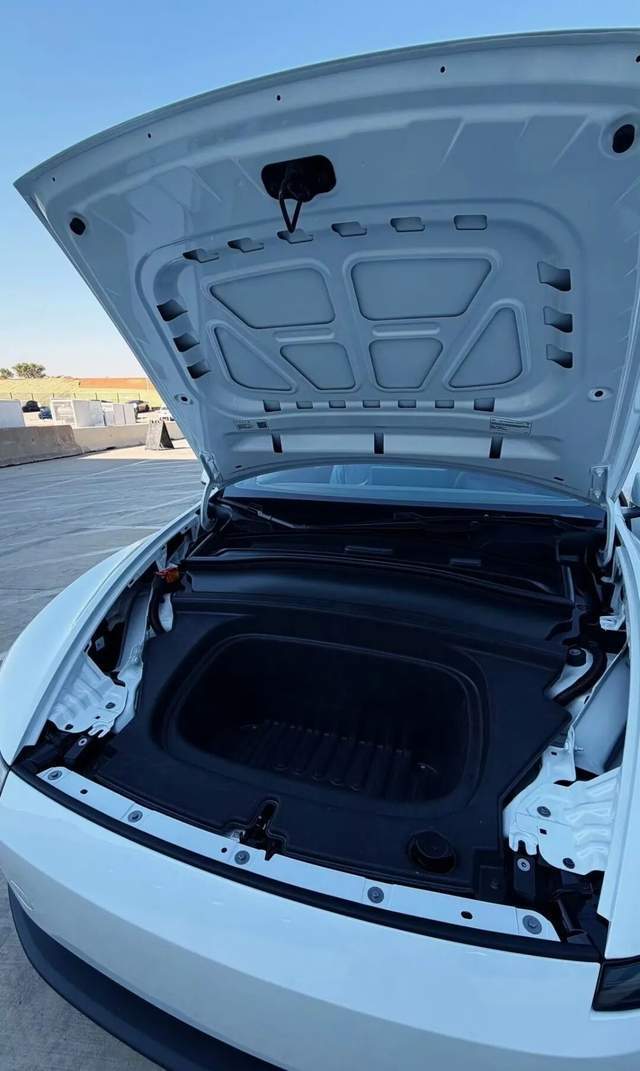 将特斯拉砍成“铁皮房”的<strong></p>
<p>以太坊价格走势</strong>,是马斯克新的万亿对赌协议