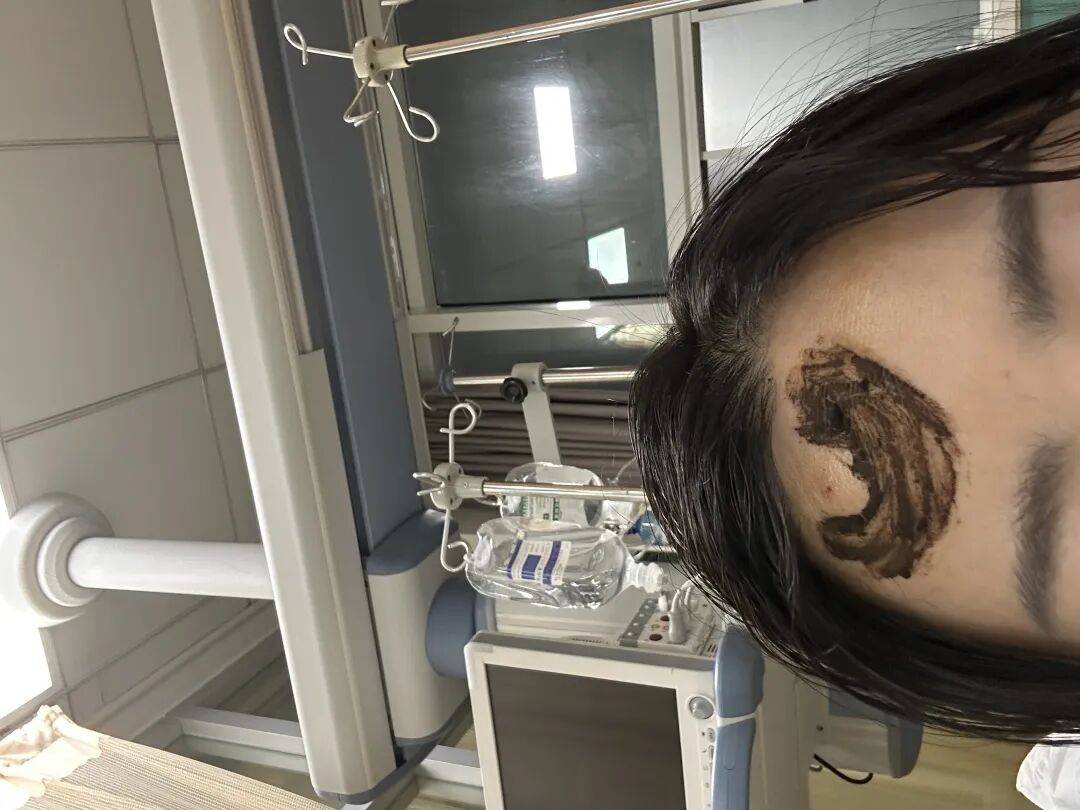 4名游客景区内遭马蜂袭击<strong></p>
<p>eth价格今日行情</strong>，旅游度假区：是森林公园不卖门票，蜇伤先就医后提供证据投诉