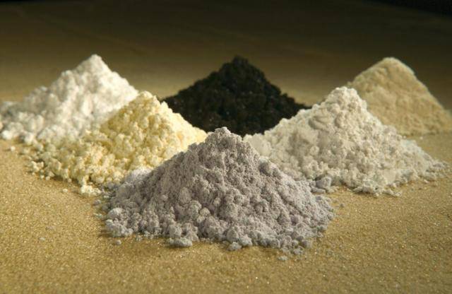 谁怕谁？中国上调37%稀土价格<strong></p>
<p>Eth价格</strong>，特朗普真面目暴露，万斯紧急灭火