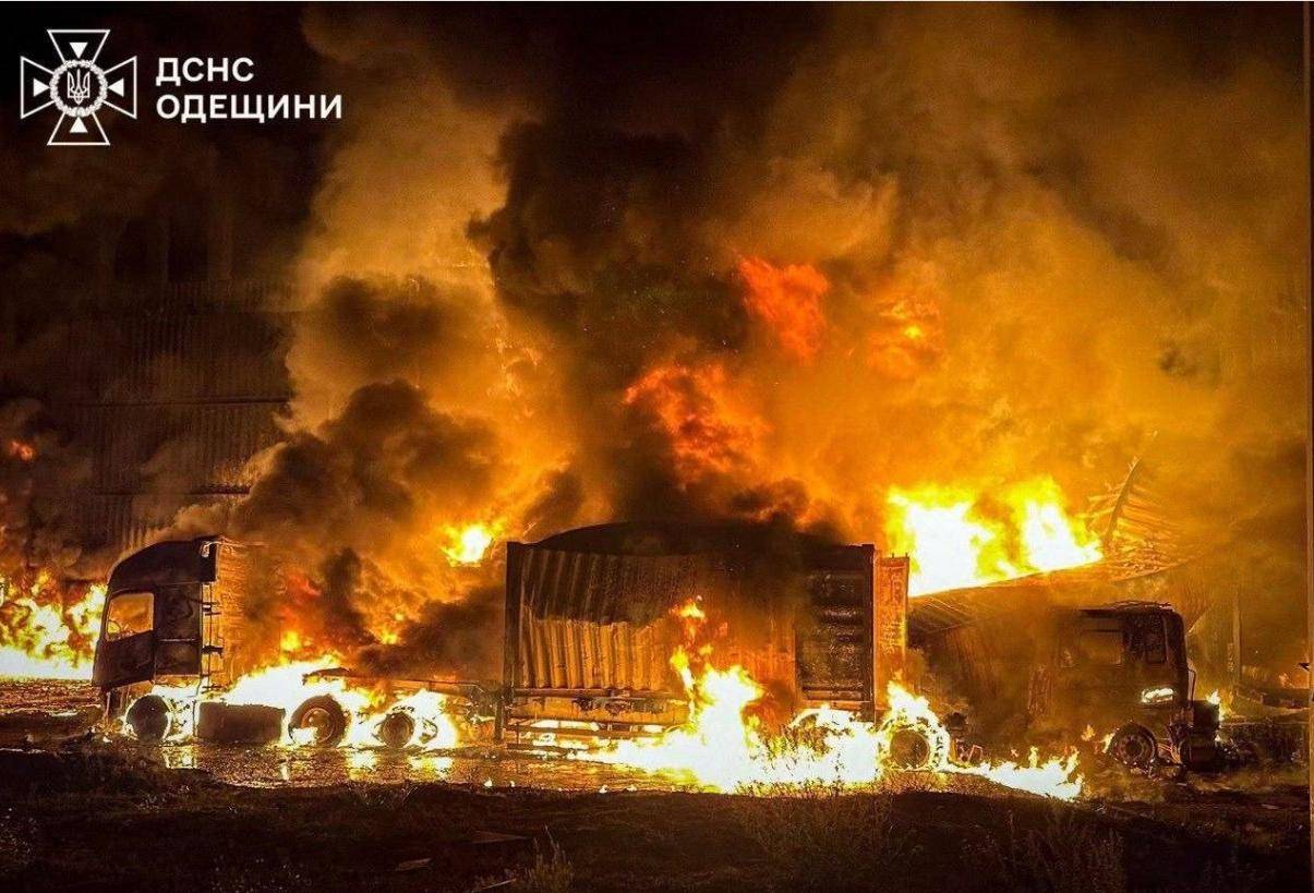 炸了一夜<strong></p>
<p>Eth价格</strong>，俄军大轰炸，基辅大停电：俄乌战争3年，普京太仁慈了