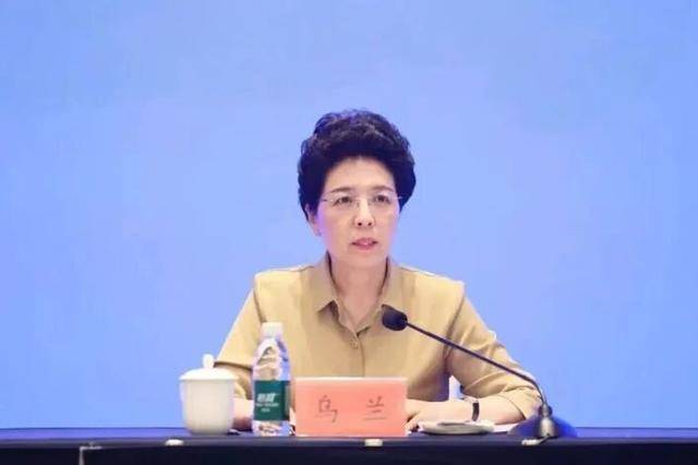 中央委员被“双开”<strong></p>
<p>Eth价格</strong>，62岁女副部任上被查！中纪委上周通报查处26人