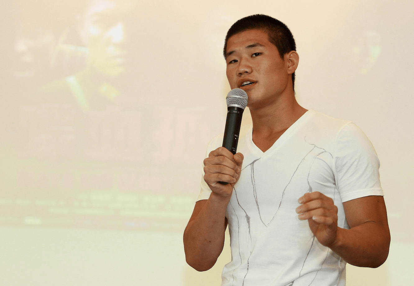 “嘎子哥”谢孟伟被执行超1400万 <strong></p>
<p>Eth价格</strong>，此前身着警服直播带货被行政拘留