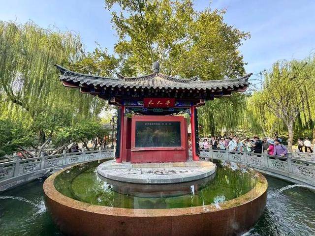 黑虎泉喷得“兽头”都不够用了!济南群泉竞涌<strong></p>
<p>eth币</strong>,几十年一见