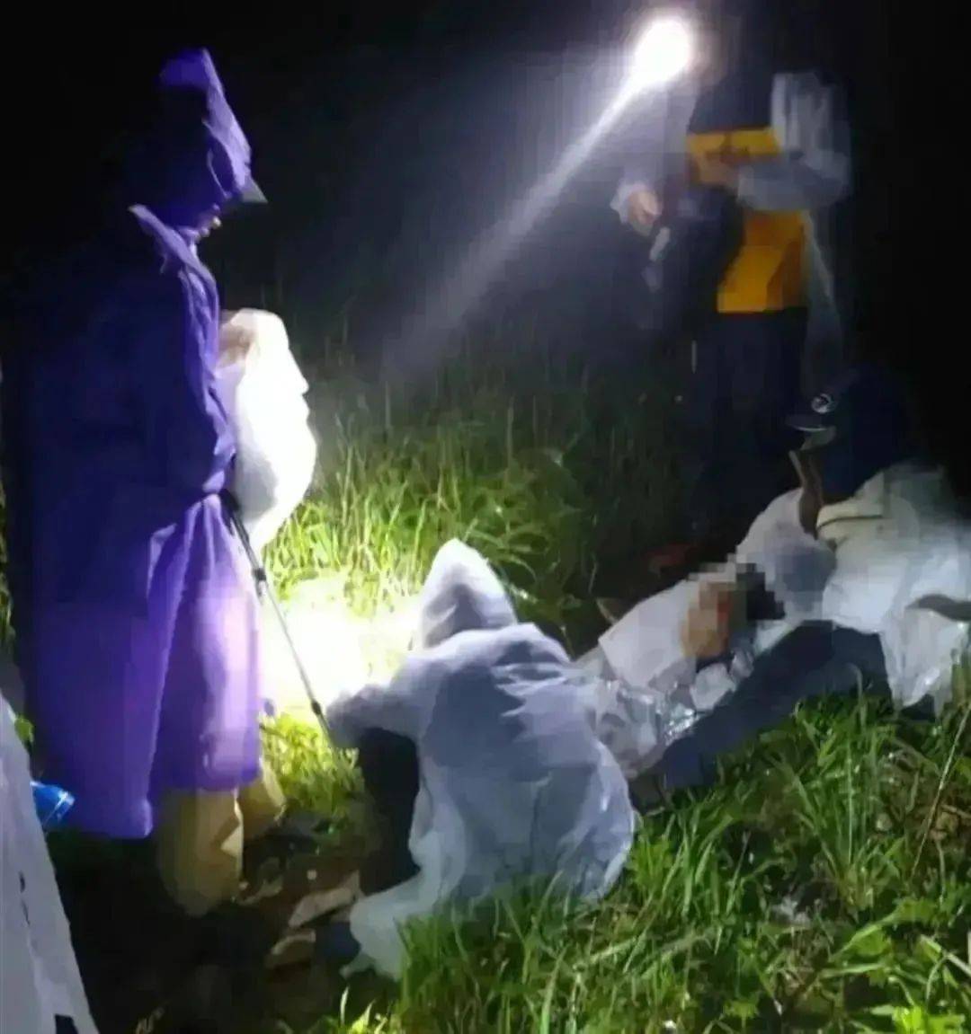 93岁老人进山失联<strong></p>
<p>eth币</strong>,两天后发现他倒挂在树杈上苦撑……