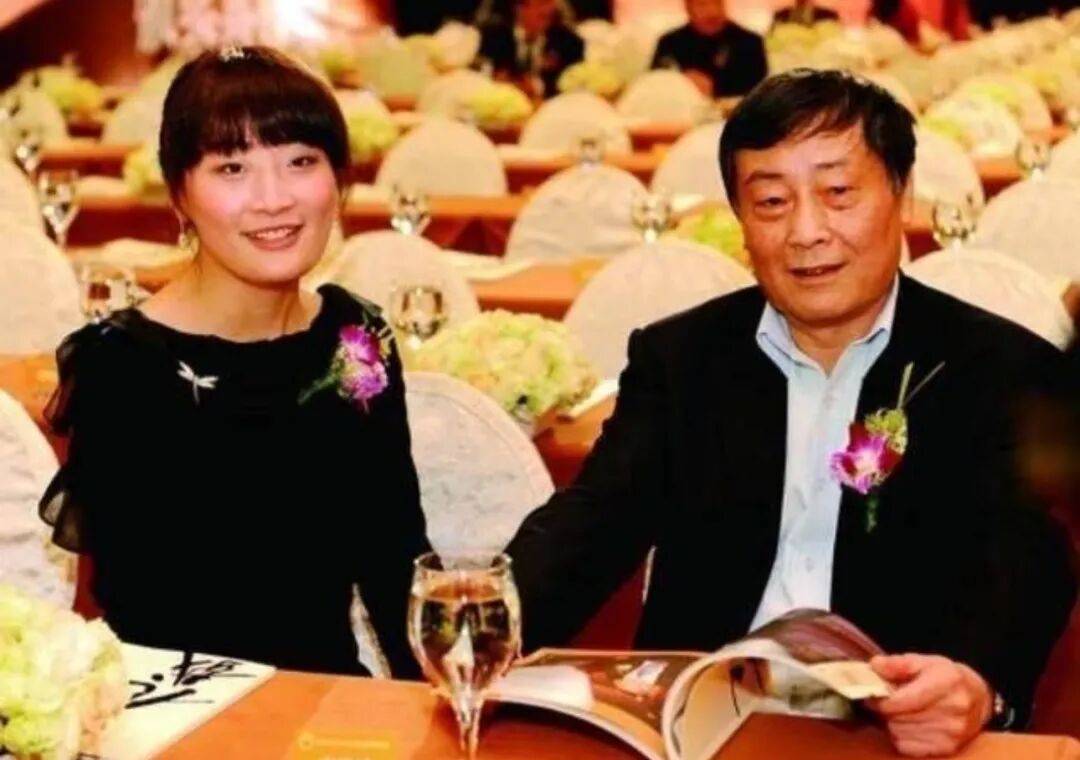 娃哈哈“内战”打到了最残酷的时候<strong></p>
<p>eth币</strong>,宗馥莉这次腹背受敌