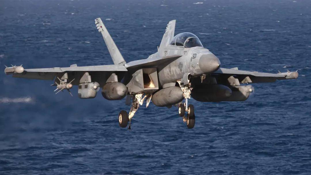 央视官宣:歼-16可挂载副油箱<strong></p>
<p>eth币</strong>!网友:航程加到7000公里有必要?