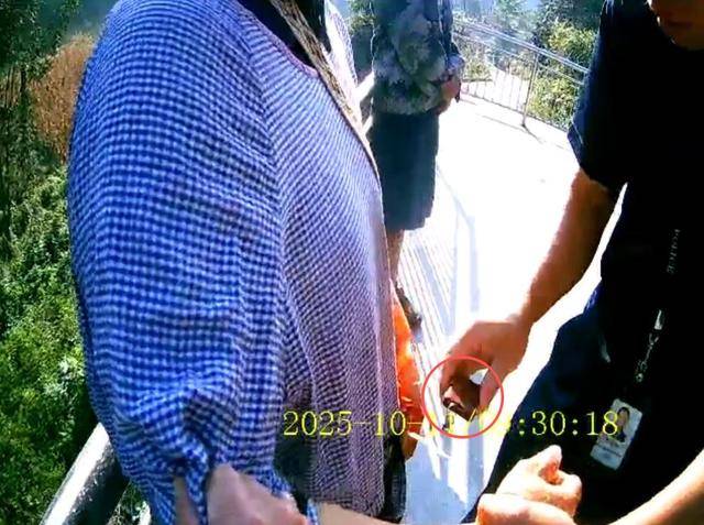 100斤玉米上秤秒变60斤？贵州一村民遭“鬼秤”骗粮！民警出手<strong></p>
<p>挖eth</strong>，5人被拘