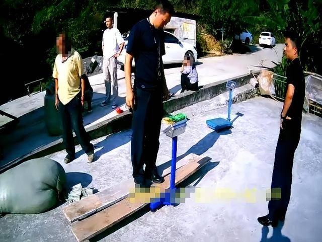 100斤玉米上秤秒变60斤？贵州一村民遭“鬼秤”骗粮！民警出手<strong></p>
<p>挖eth</strong>，5人被拘