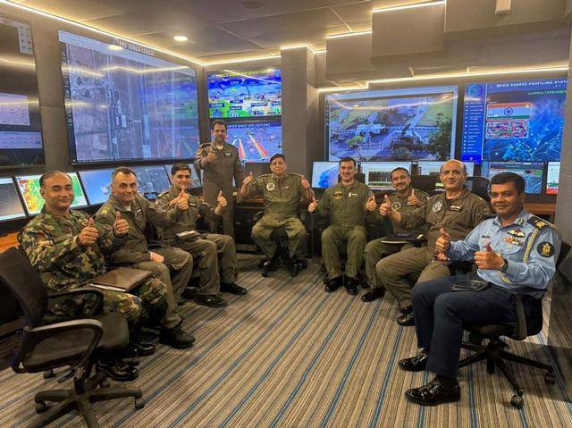 印尼豪掷90亿美元买歼-10<strong></p>
<p>挖eth</strong>,不止看中战机,中械作战体系也来一套