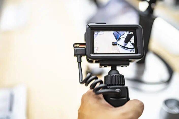 硬刚“背刺”争议<strong></p>
<p>挖eth</strong>，大疆为何主动降价？