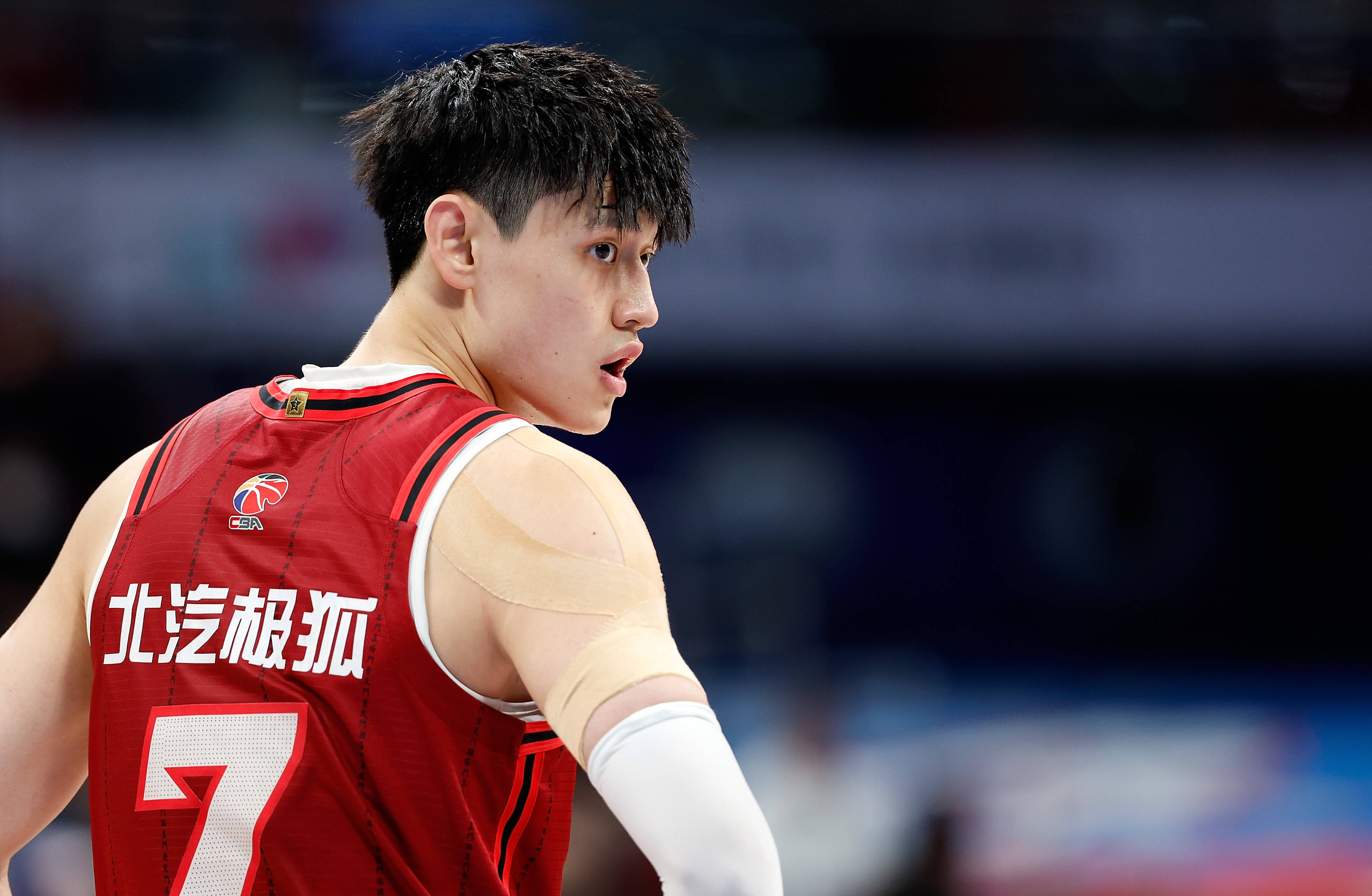 工作室:曾凡博因严重腰伤 错过若干NBA球队的试训