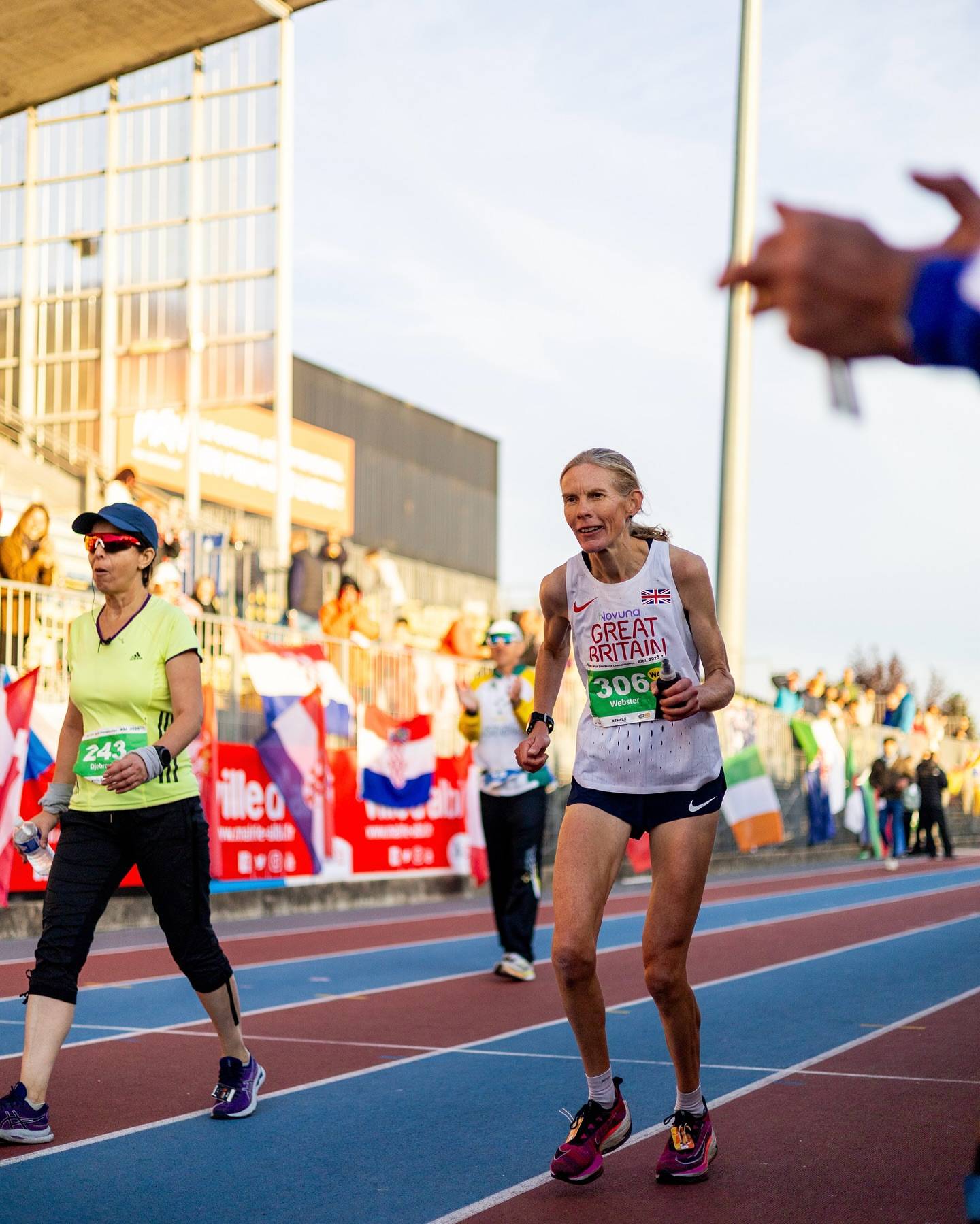 24小时狂奔278.622公里<strong></p>
<p>eth算力</strong>！ 46岁女将打破女子24小时超马世界纪录