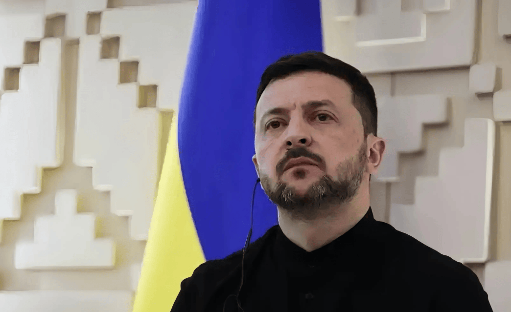 与泽连斯基大吵一架后<strong></p>
<p>eth算力</strong>，特朗普画了条线：俄乌都别争，按我说的停火