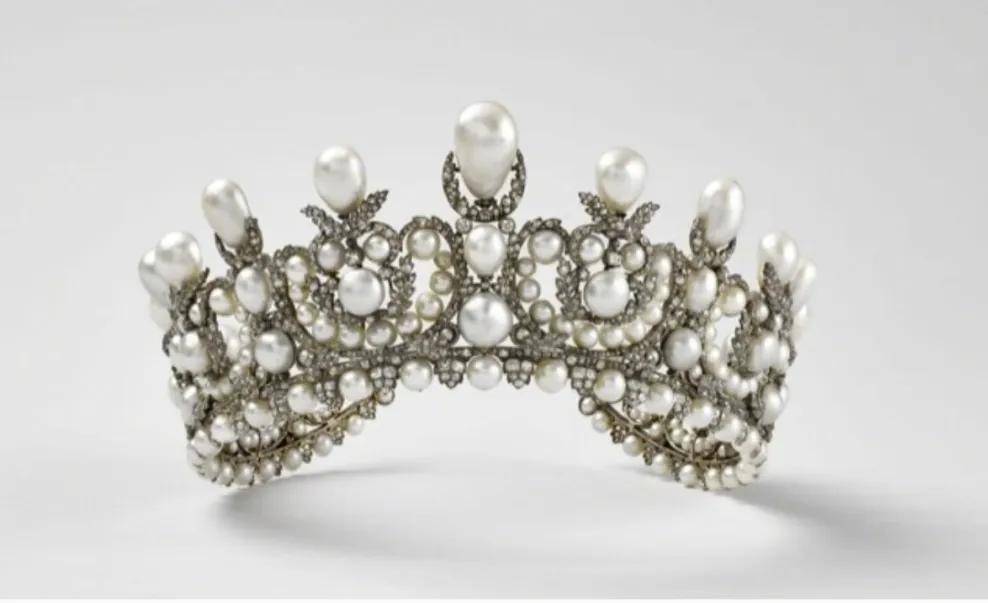 卢浮宫被盗的珠宝中<strong></p>
<p>eth算力</strong>，有拿破仑送给妻子的爱情信物