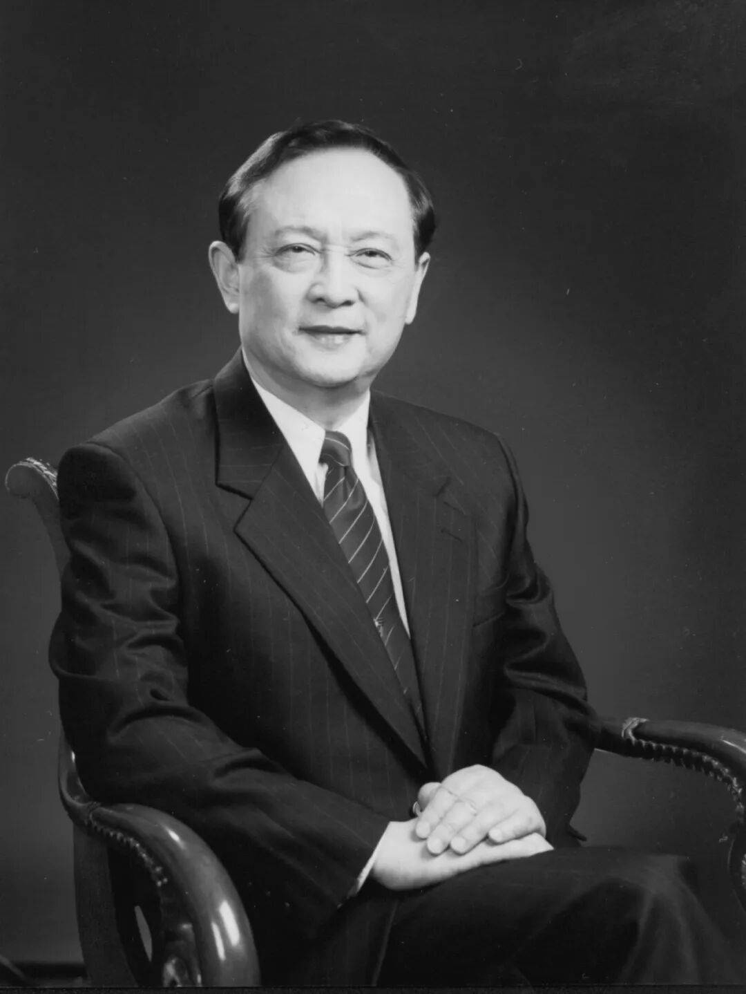 重大损失<strong></p>
<p>Eth交易</strong>!周国治先生在美去世