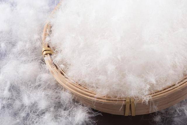 冷空气来袭<strong></p>
<p>Eth交易</strong>,如何正确挑选羽绒服?