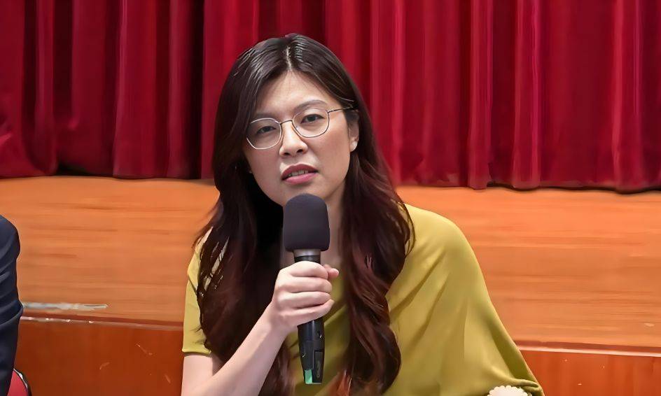 郑丽文高喊“我是中国人”，但她手里的国民党机会已经不多了