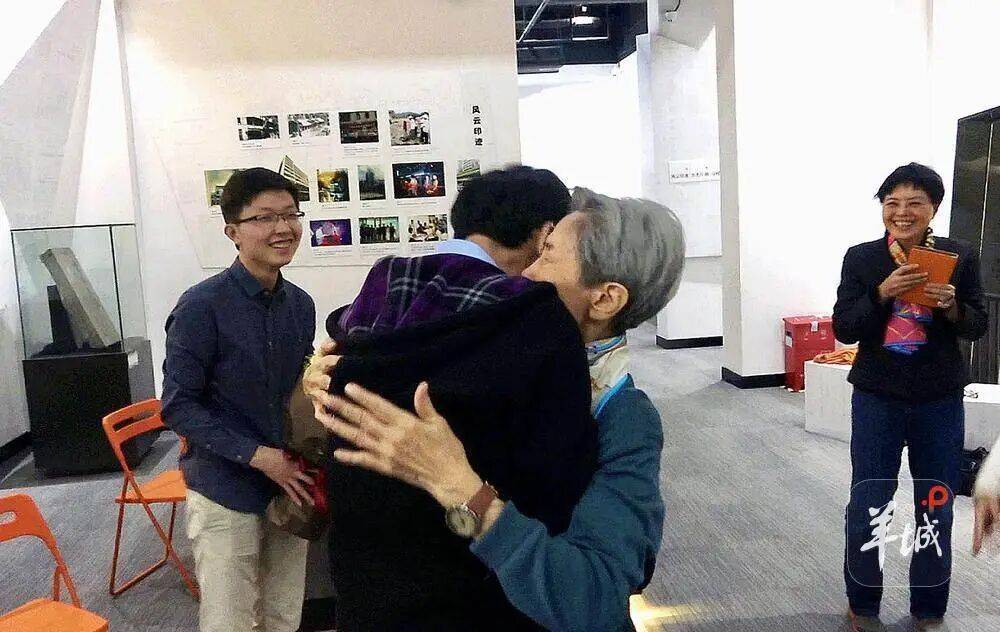 边卖猪肉边自学<strong></p>
<p>eth地址</strong>,三年翻译十多万字,被报道后“逆天改命”成大学教授,他寄语年轻人