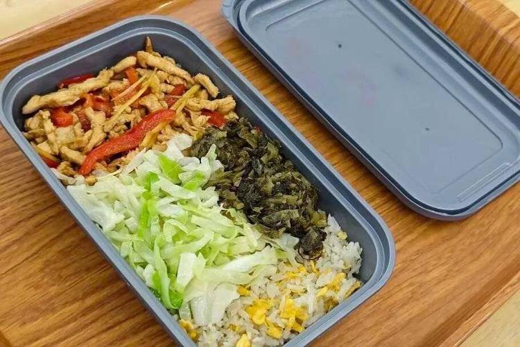 国铁成都局推出17元高铁盒饭：门店现炒<strong></p>
<p>eth行情</strong>，送餐到座