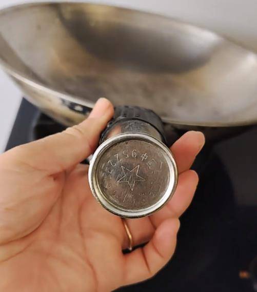 铁锅用了二三十年仍不粘不锈<strong></p>
<p>eth矿池</strong>,女子在线寻厂家想“再买一个”,厂家称已停产