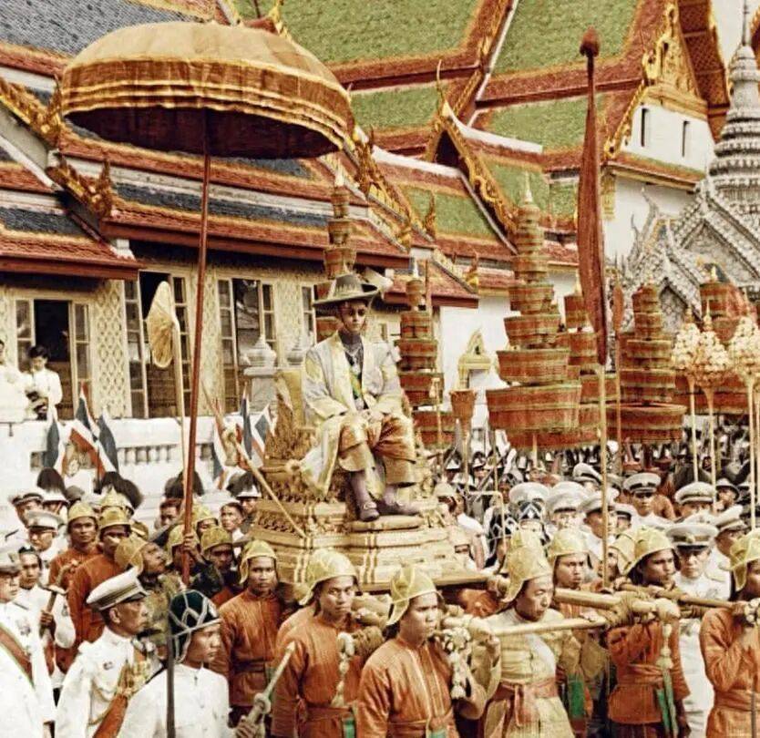 泰国王太后诗丽吉去世<strong></p>
<p>eth矿池</strong>，留下19顶奢华王冠和她的传奇一生