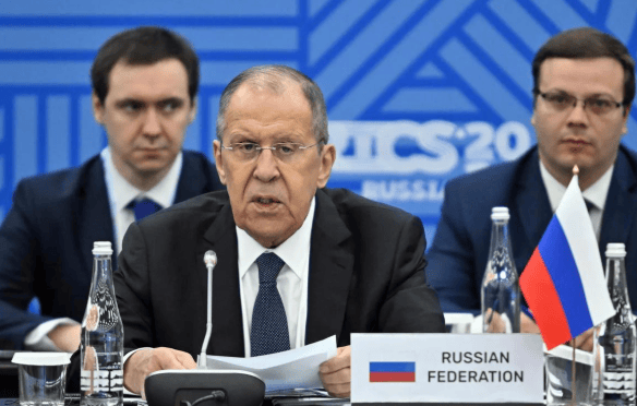 欧洲彻底炸锅!集体要求俄乌“停战”<strong></p>
<p>eth矿池</strong>,波兰放话:普京敢来就会被逮捕!拉夫罗夫回应态度很强硬