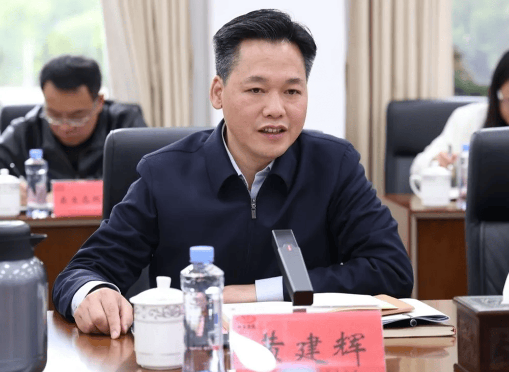 前任县委书记落马后<strong></p>
<p>eth矿池</strong>，广西南丹3个月内再换县委书记