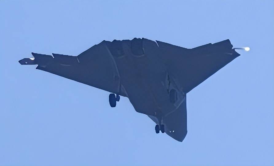 无空速管<strong></p>
<p>eth价格</strong>，疑似第二架歼-50：美国精神胜利法，新六代机东亚决战