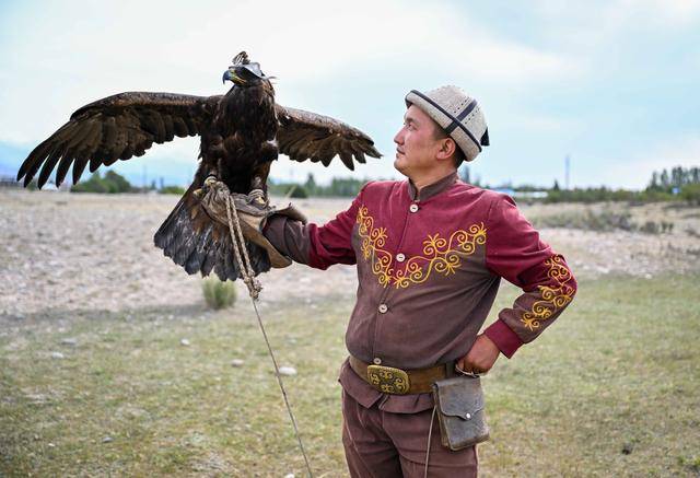 青年说 | 到中亚<strong></p>
<p>eth价格</strong>，奔赴一场激动人心的“探秘”