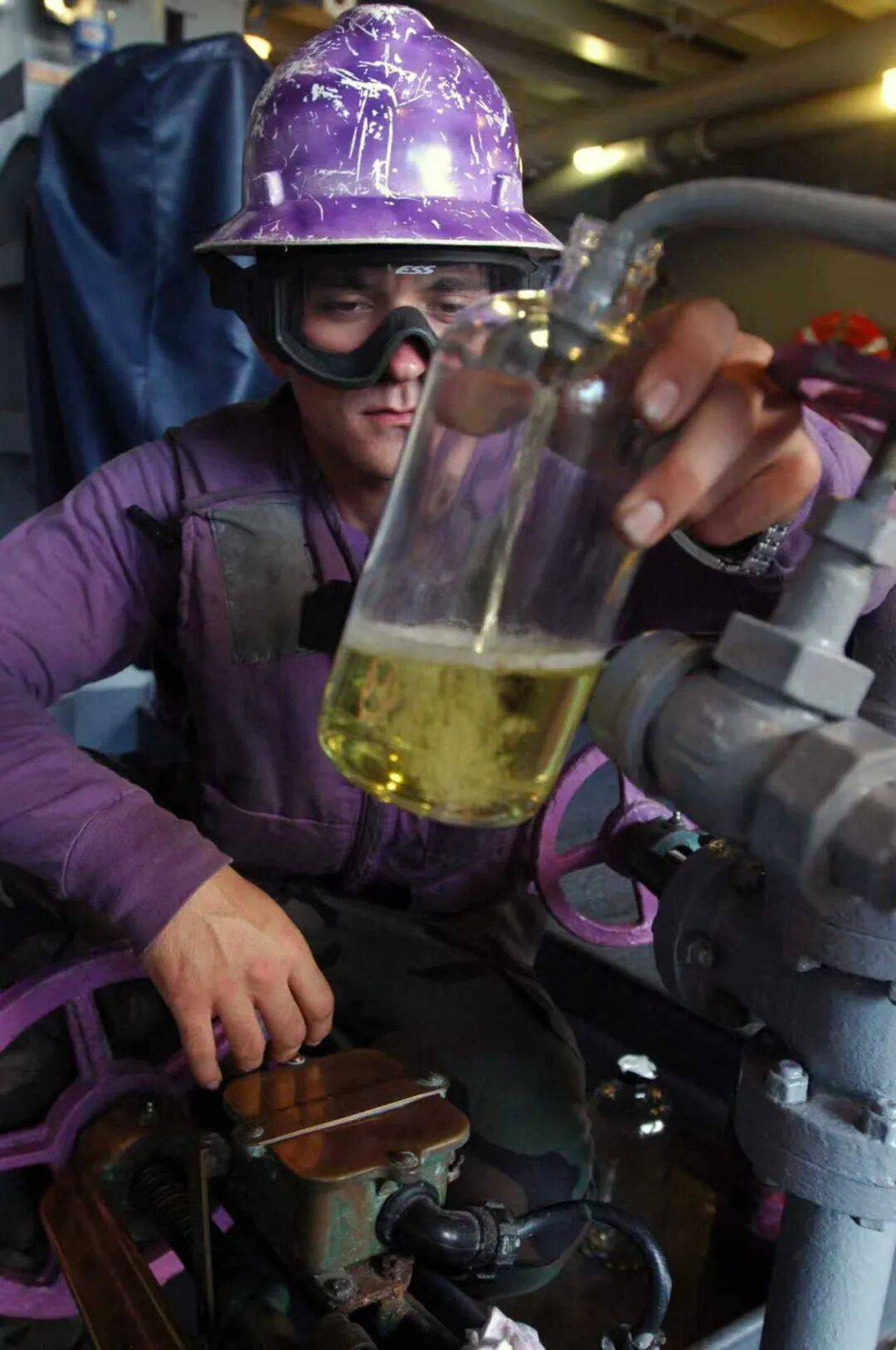 美海军在南海连摔两架飞机<strong></p>
<p>eth trunk</strong>，因电磁攻击？中国军号发文