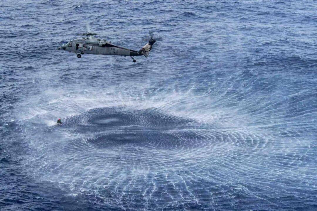 美海军在南海连摔两架飞机<strong></p>
<p>eth trunk</strong>，因电磁攻击？中国军号发文