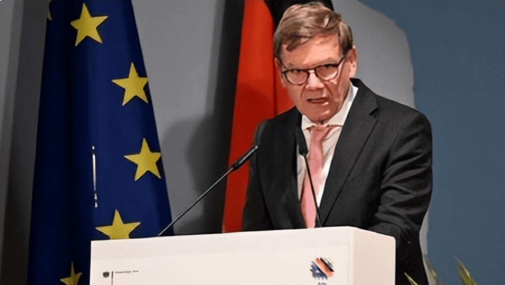 3天后<strong></p>
<p>eth trunk</strong>，德国外长又反悔了，想跟中方尽快通话，重新安排访华行程