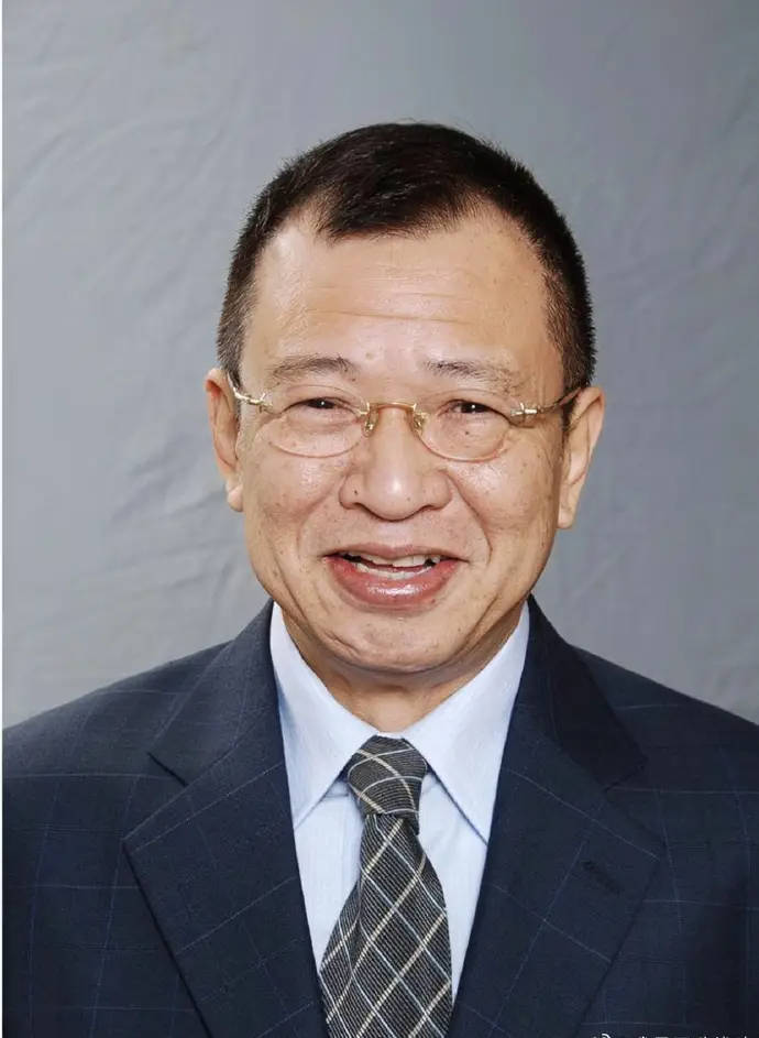 吴彤发长文追忆许绍雄:<strong></p>
<p>eth trunk</strong>他73岁只身一人录节目