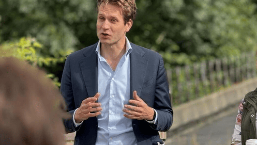 看到安世中国公告后<strong></p>
<p>eth充值</strong>，德方丝毫不顾荷兰感受，第一个向中方提出请求